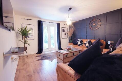 4 bedroom town house for sale