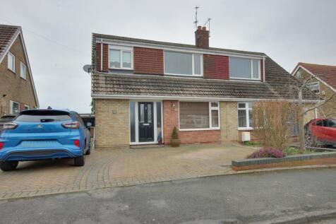 4 bedroom semi-detached house for sale