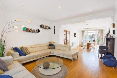 5 bedroom semi-detached house for sale