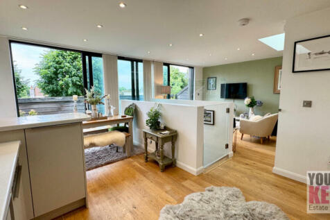 The Hyde, Dental Street, Hythe, Kent... 2 bed townhouse for sale