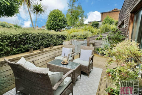 The Hyde, Dental Street, Hythe, Kent... 2 bed townhouse for sale