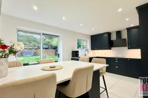Riverside, Temple Ewell, Dover, Kent... 3 bed detached house for sale