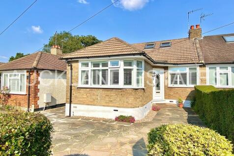 Aberdale Gardens, Potters Bar EN6 4 bed semi