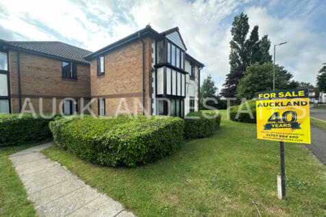 Laurel Fields, Potters Bar EN6 Studio for sale