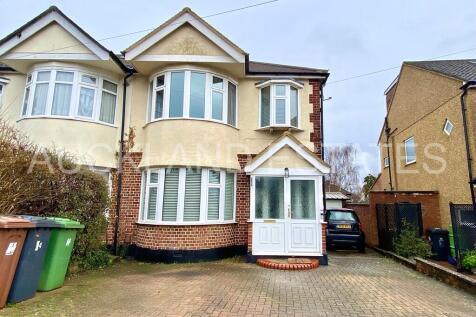 3 bedroom semi-detached house for sale