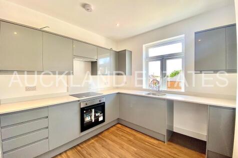 High Street, St. Albans AL2 2 bed maisonette for sale