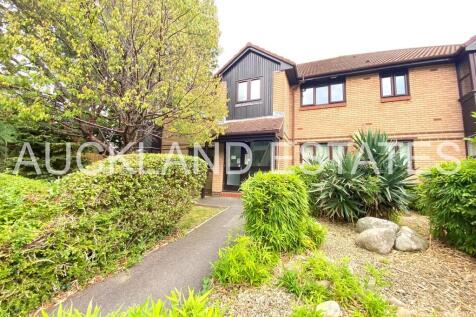 Bornedene, Potters Bar EN6 1 bed apartment for sale