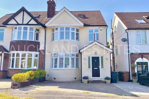 4 bedroom semi-detached house for sale