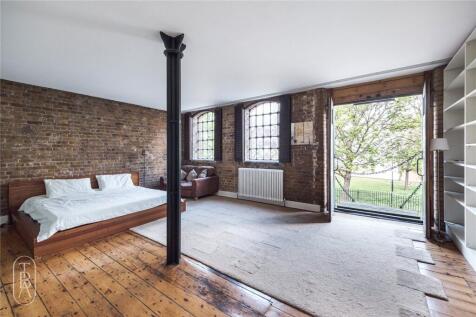 Narrow Street, London, E14 2 bed apartment for sale