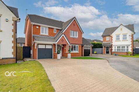 4 bedroom detached house for sale