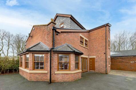 4 bedroom town house for sale