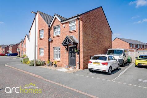 3 bedroom semi-detached house for sale