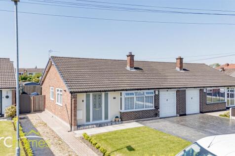 2 bedroom semi-detached bungalow for sale