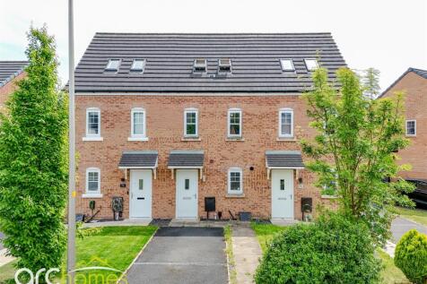 3 bedroom town house for sale