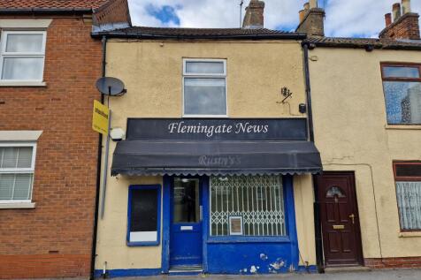 3 bedroom flat for sale