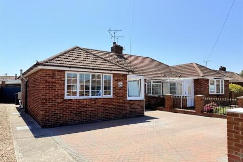 2 bedroom semi-detached bungalow for sale