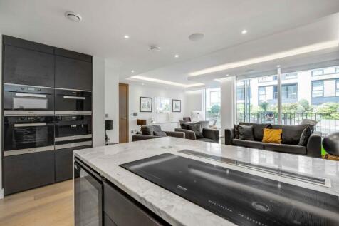 Countess House, Chelsea Creek SW6 2 bed flat for sale