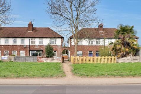 Walton Road, West Molesey, KT8 2 bed maisonette for sale