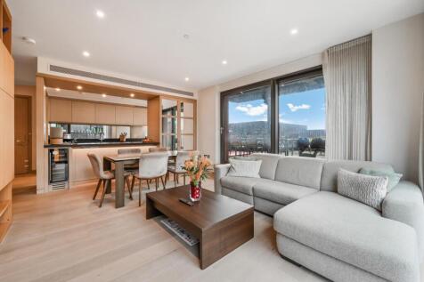 3 bedroom flat for sale