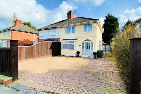 3 bedroom semi-detached house for sale