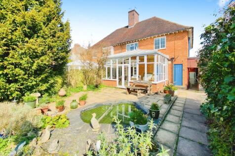 Braunstone Lane, Leicester, LE3 3 bed semi