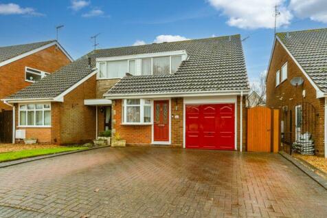 Belbroughton Road, Stourbridge DY8 3 bed semi