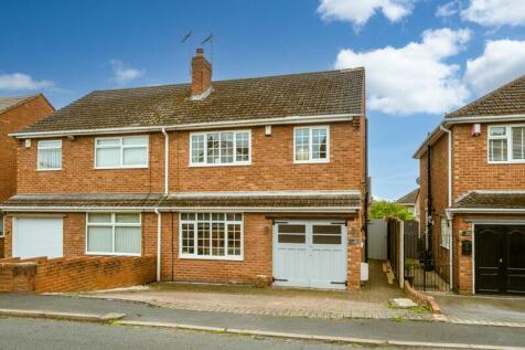 3 bedroom semi-detached house for sale