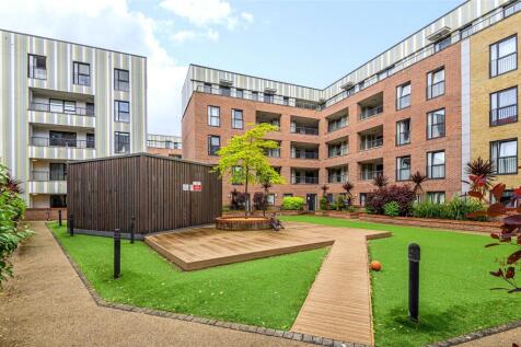 Pulse Court, Romford RM7 2 bed apartment for sale
