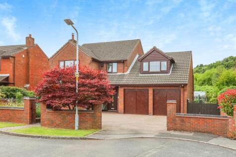 5 bedroom detached house for sale