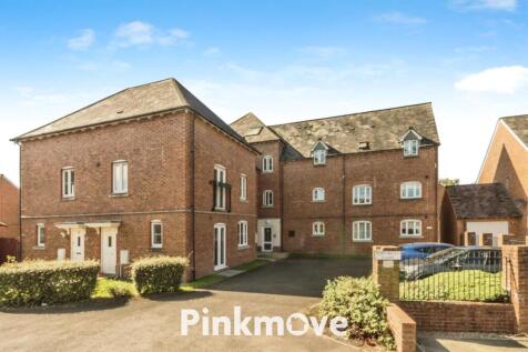 3 bedroom maisonette for sale