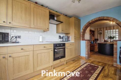 3 bedroom semi-detached bungalow for sale