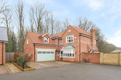 5 bedroom detached house for sale