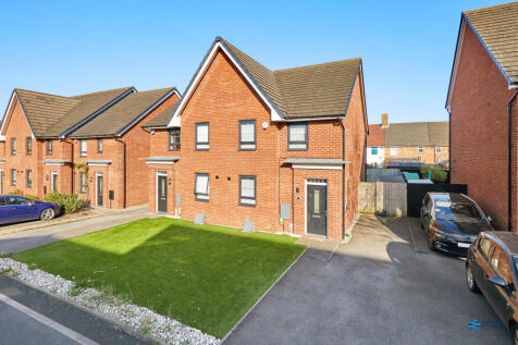 4 bedroom semi-detached house for sale