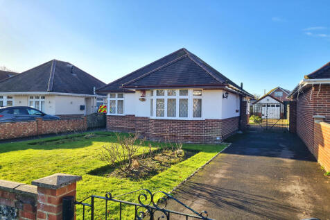 Hammonds Way, Totton SO40 2 bed detached bungalow for sale