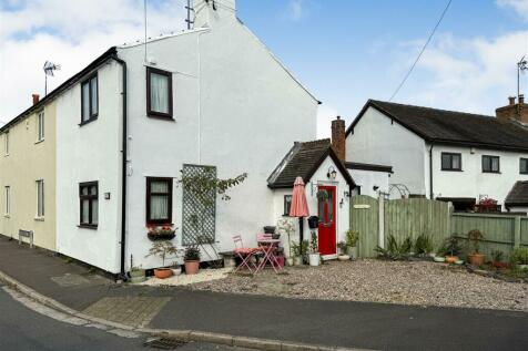 2 bedroom semi-detached house for sale