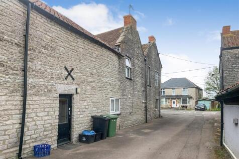4 bedroom end of terrace house for sale