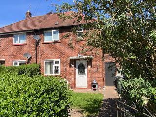 2 bedroom semi-detached house for sale