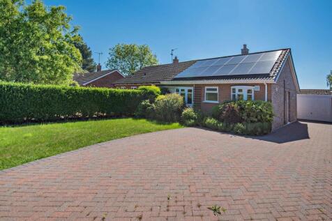 2 bedroom semi-detached bungalow for sale