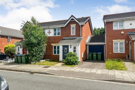 3 bedroom semi-detached house for sale