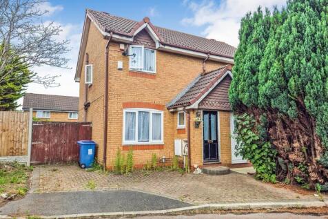 2 bedroom semi-detached house for sale