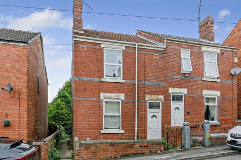 2 bedroom semi-detached house for sale