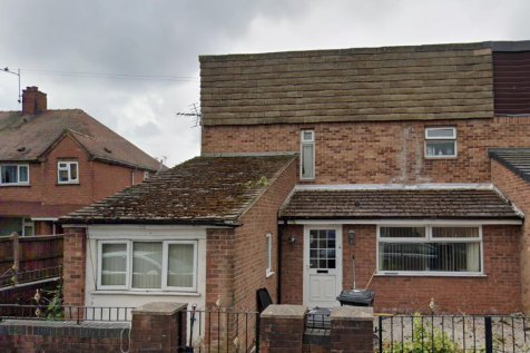 4 bedroom end of terrace house for sale
