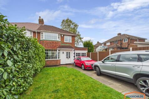 3 bedroom semi-detached house for sale