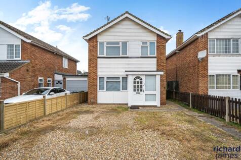 Hadrians Close, Stratton St Margaret... 3 bed detached house for sale