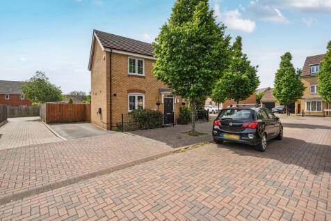 Wheatcroft Way, Swindon, SN1 3 bed semi