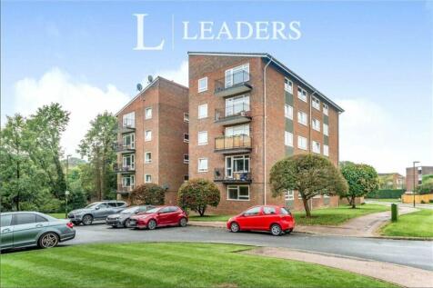 Ayshe Court Drive, Horsham, West Sussex 2 bed apartment for sale