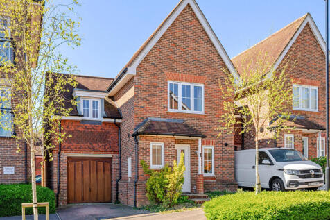 Chandlers Field Drive, Haywards... 3 bed detached house for sale