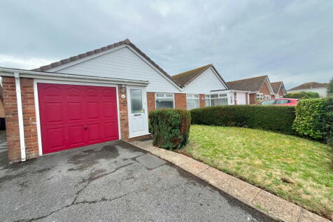 2 bedroom semi-detached bungalow for sale