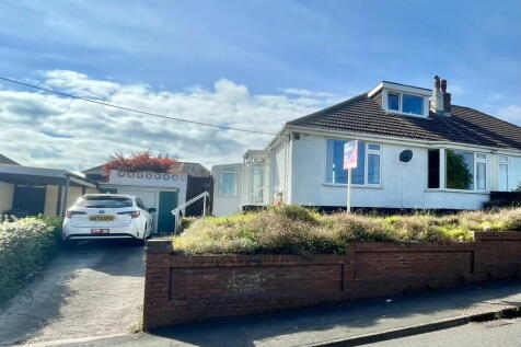 3 bedroom semi-detached bungalow for sale