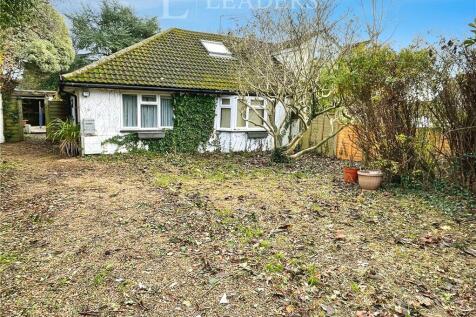 Hawthorn Road, Horndean, Waterlooville 2 bed bungalow for sale